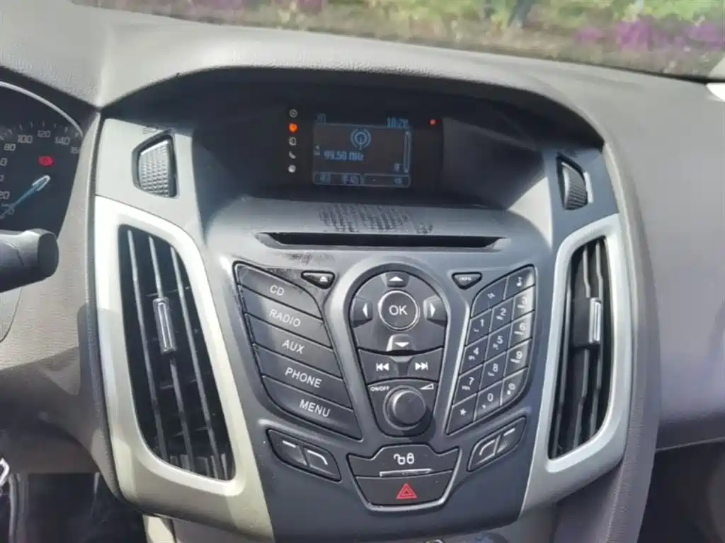 Ford Focus 2015 — фото 13