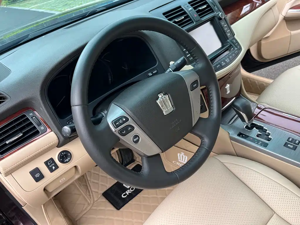 Toyota Crown 2013 — фото 16