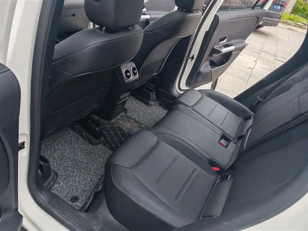 Mercedes-Benz GLA 2023 — фото 17