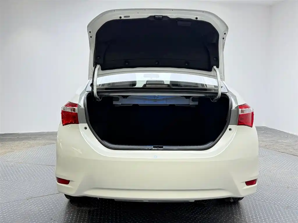 Toyota Corolla 2016 — фото 13