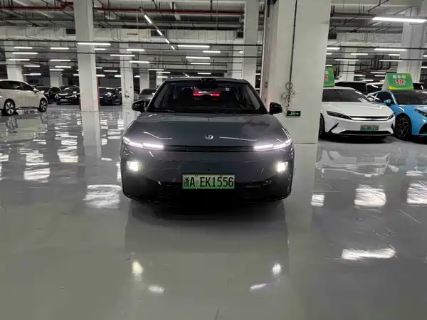 Leapmotor B01 2025
