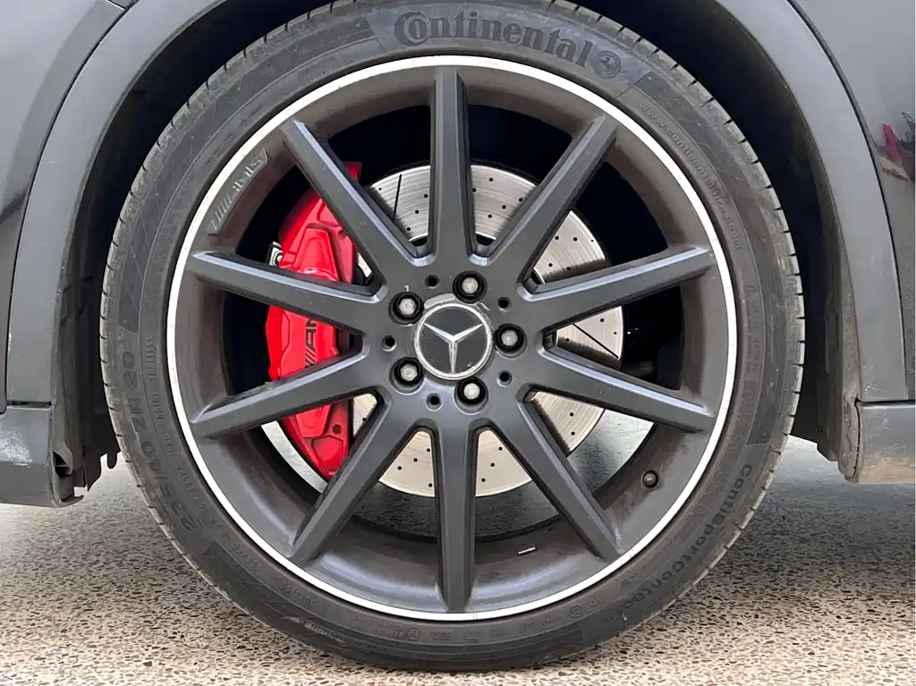 Mercedes-Benz GLA AMG 2015 — фото 9