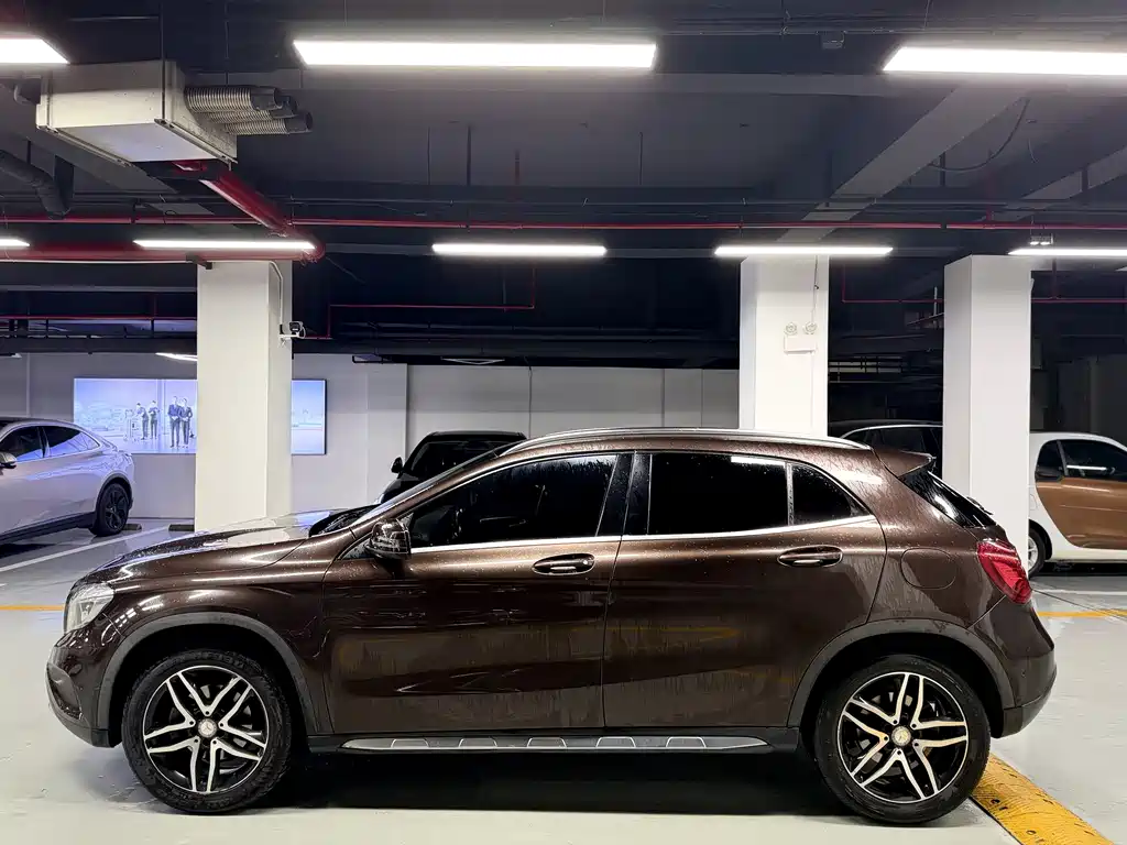 Mercedes-Benz GLA 2015 — фото 11