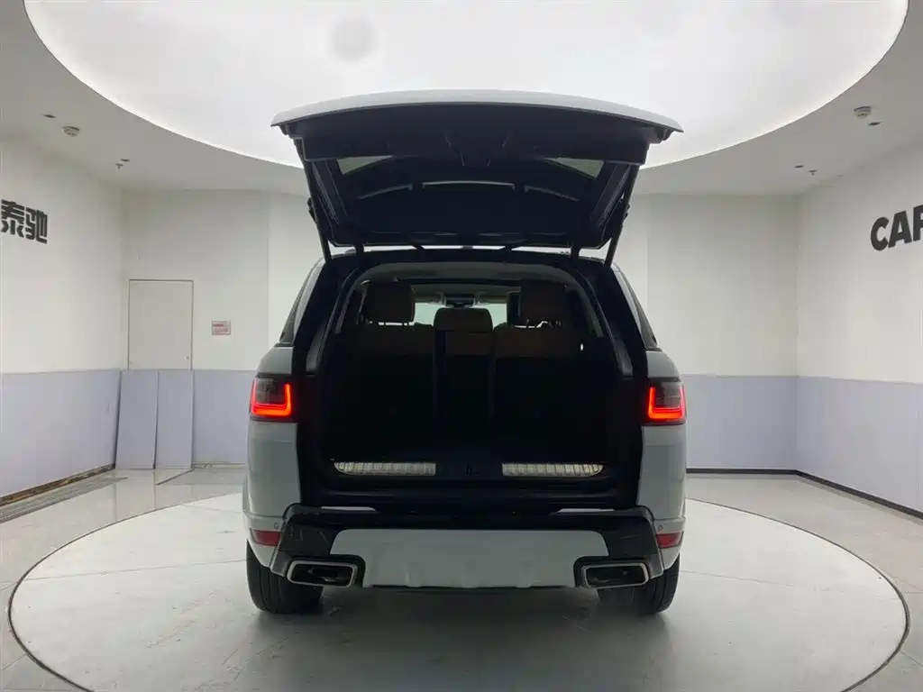 Land Rover Sport 2020 — фото 29