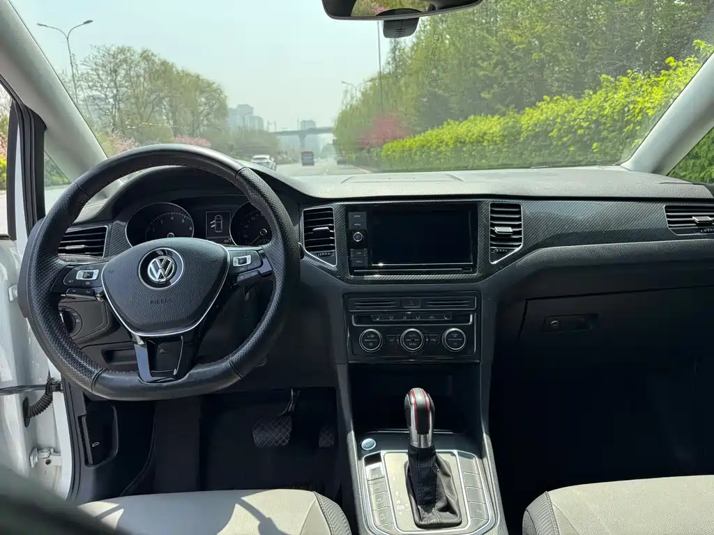 Volkswagen Golf Sportsvan 2019 — фото 9
