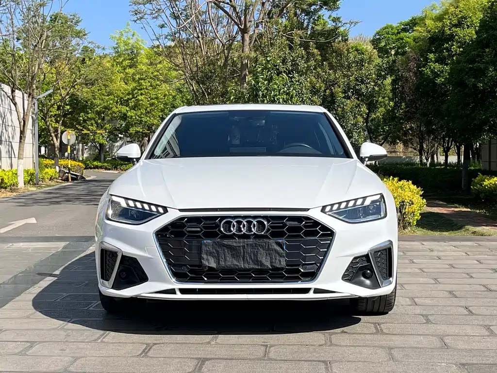 Audi A4L 2020 — фото 2