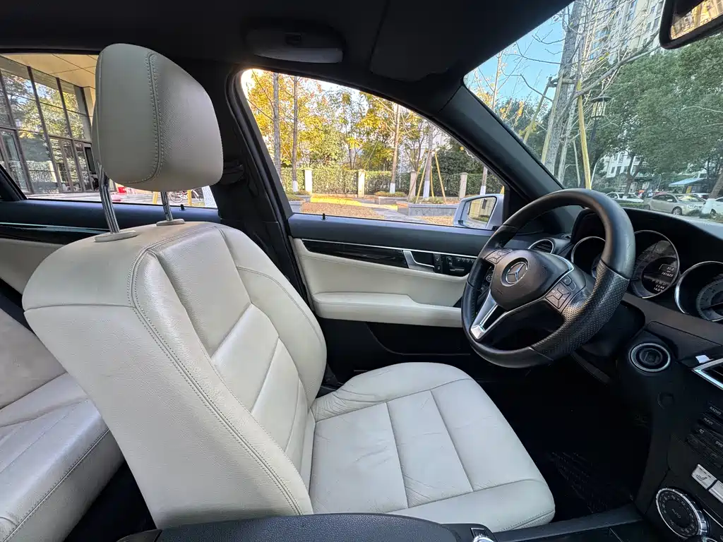 Mercedes-Benz C-Class 2013 — фото 19