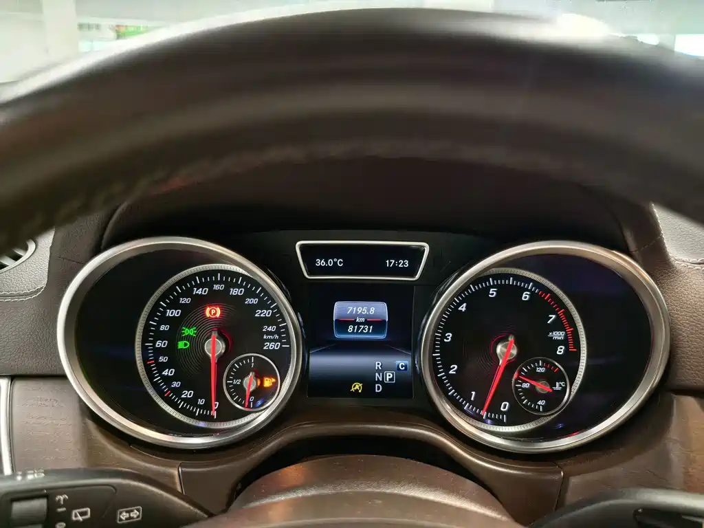 Mercedes-Benz GLE 2018 — фото 10
