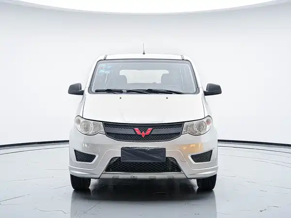 Wuling Hongguang 2015