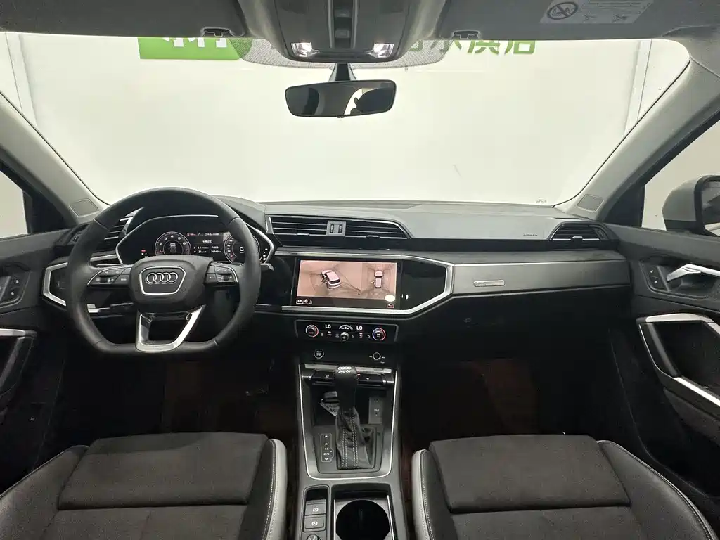 Audi Q3 2023 — фото 10