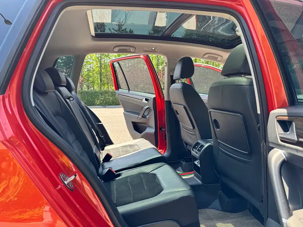 Volkswagen Golf Sportsvan 2019 — фото 18