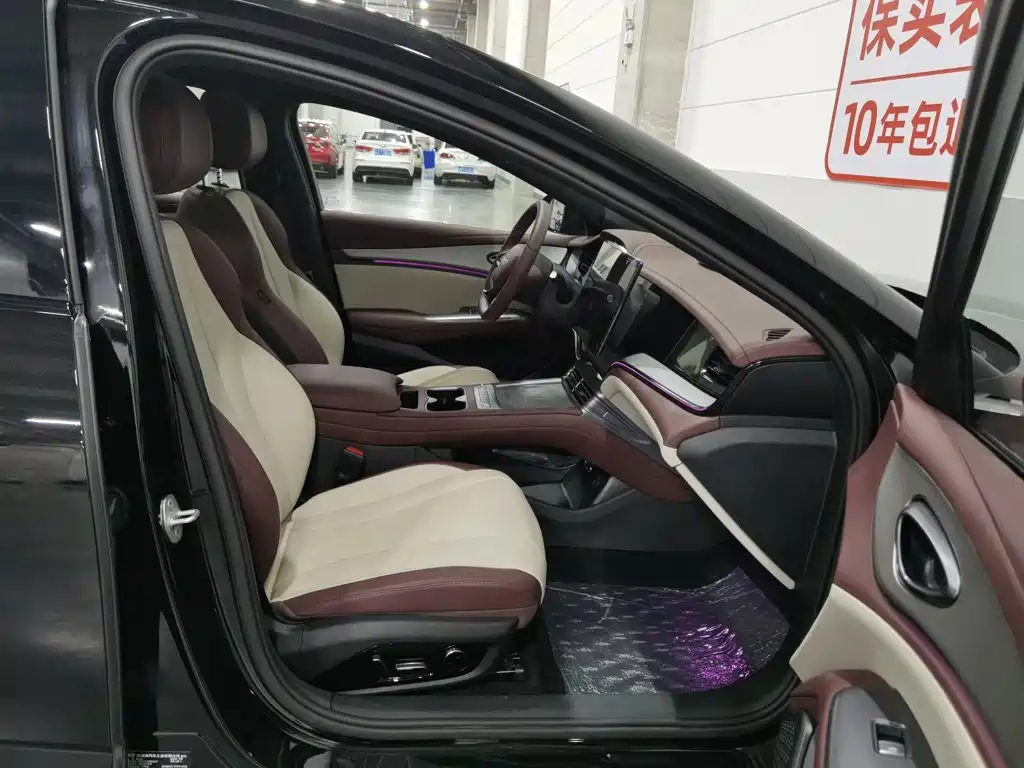BYD Seal 07 DM-i 2026 — фото 23
