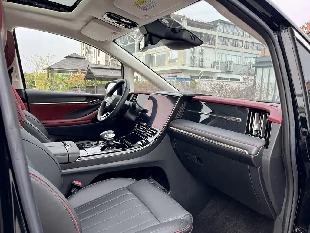 GAC Motor Trumpchi E9 2024 — фото 24