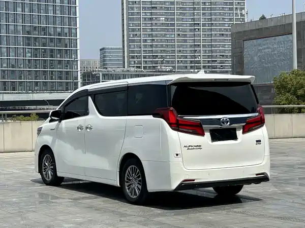 Toyota Alphard 2021