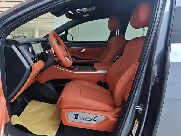 BYD Tang L 2025