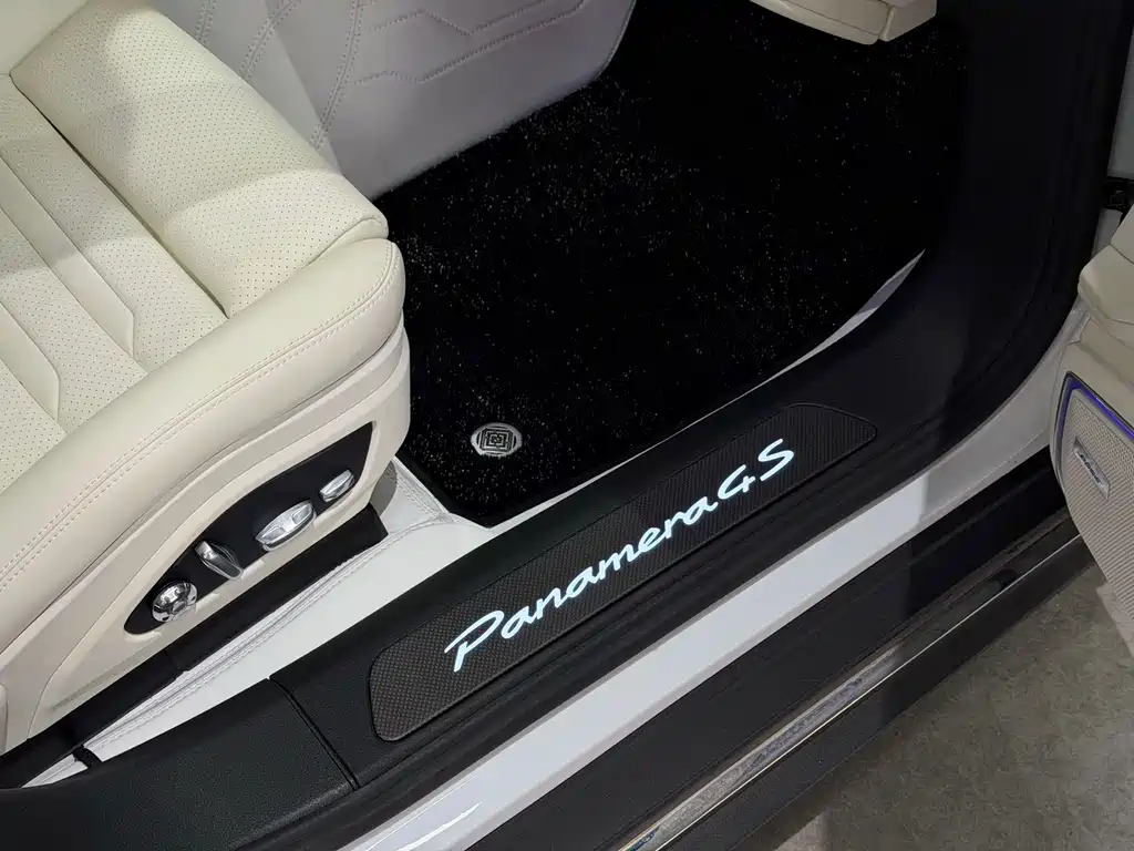 Porsche Panamera 2019 — фото 16