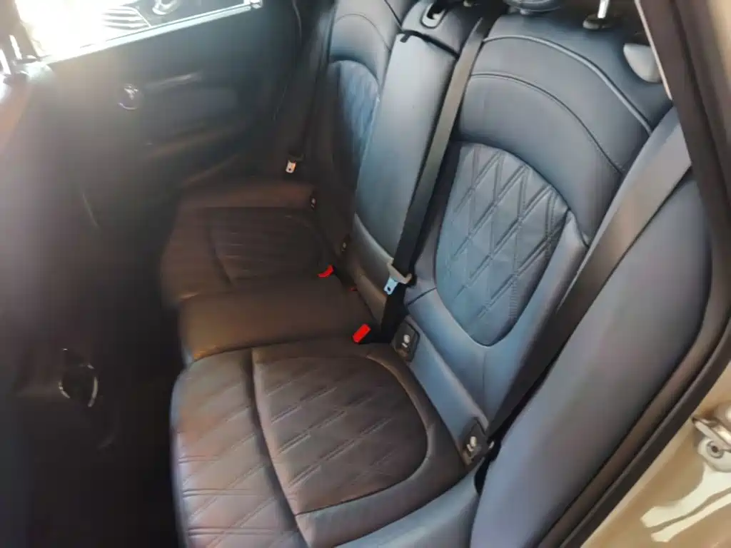 MINI Clubman 2020 — фото 17