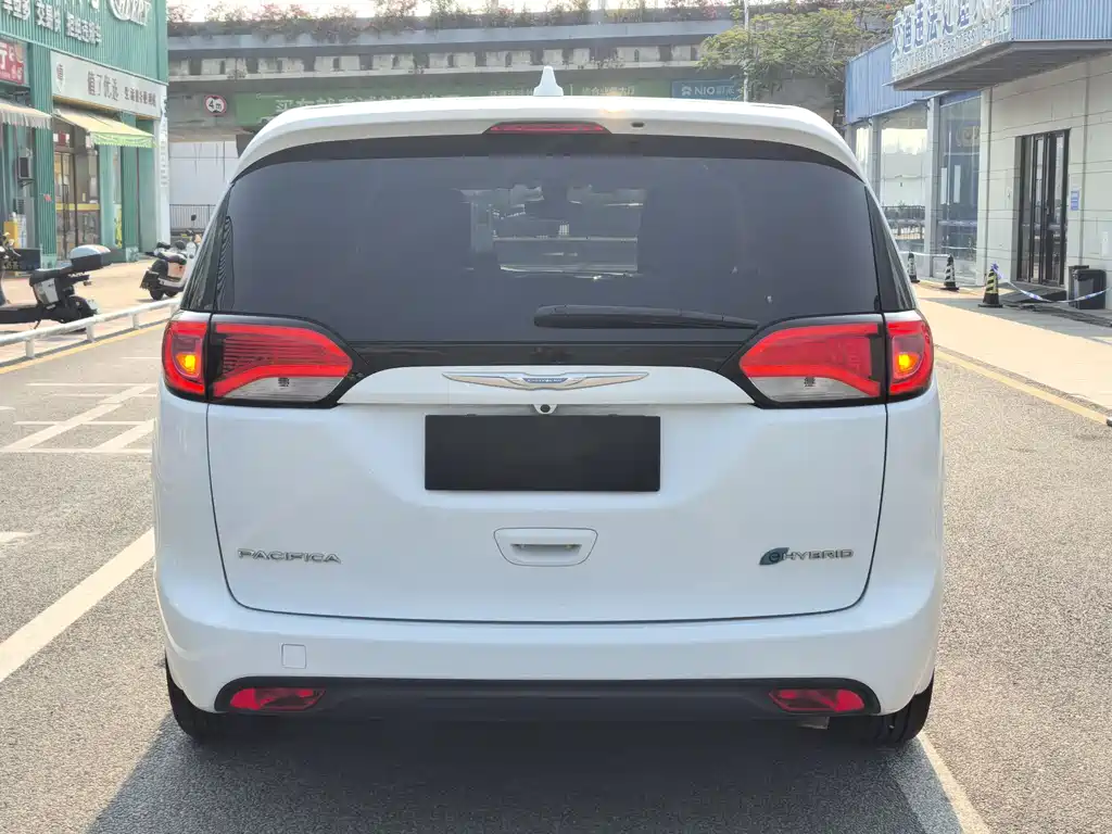 Chrysler Grand Voyager PHEV 2019 — фото 16