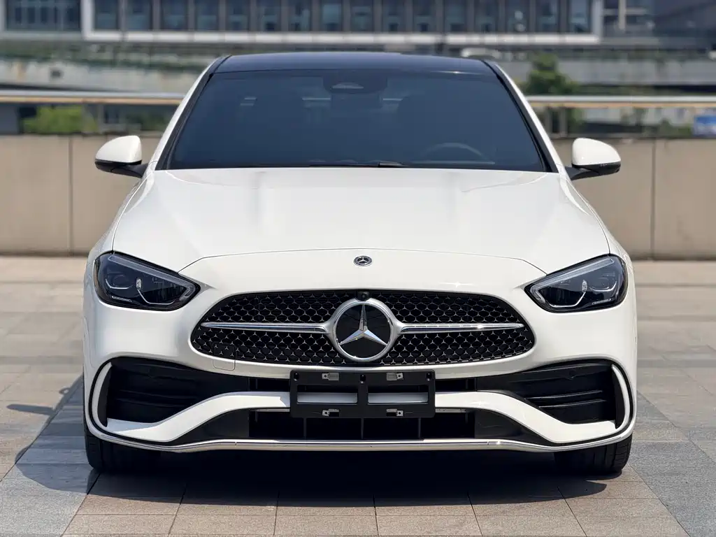 Mercedes-Benz C-Class 2025 — фото 2