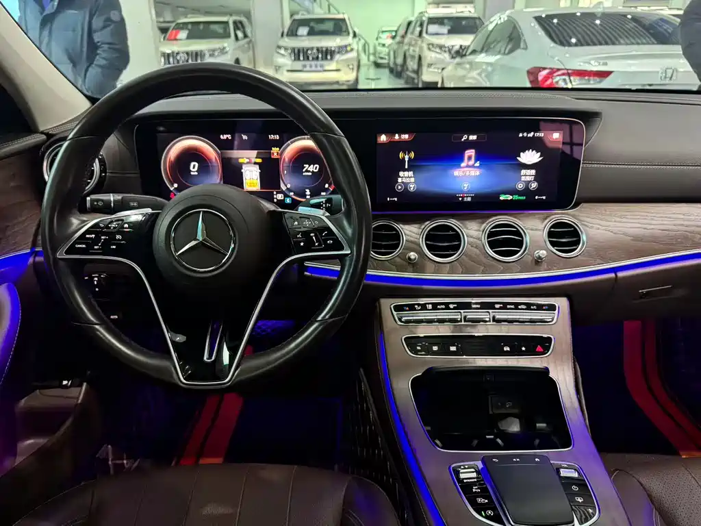 Mercedes-Benz E-Class 2022