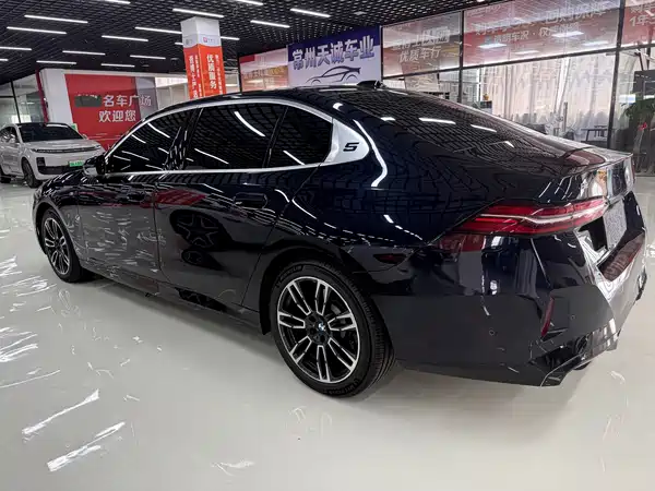 BMW 5 Series 2024