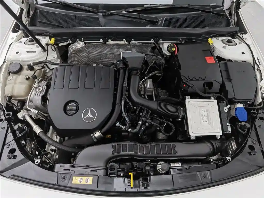Mercedes-Benz A-Class 2022 — фото 6
