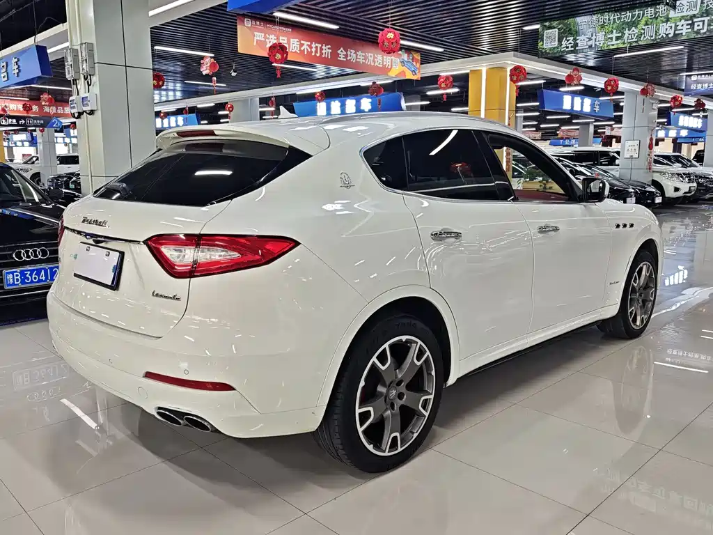Maserati Levante 2019 — фото 6
