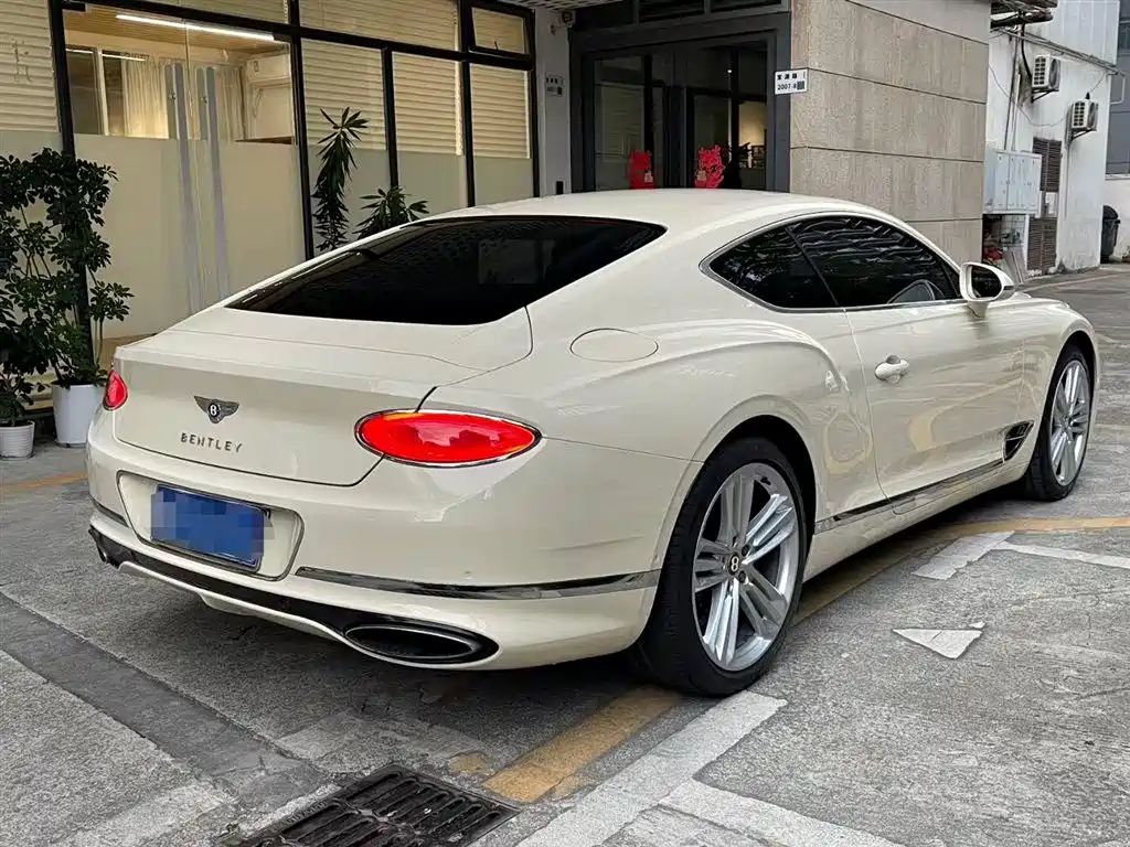 Bentley Continental 2020 — фото 4