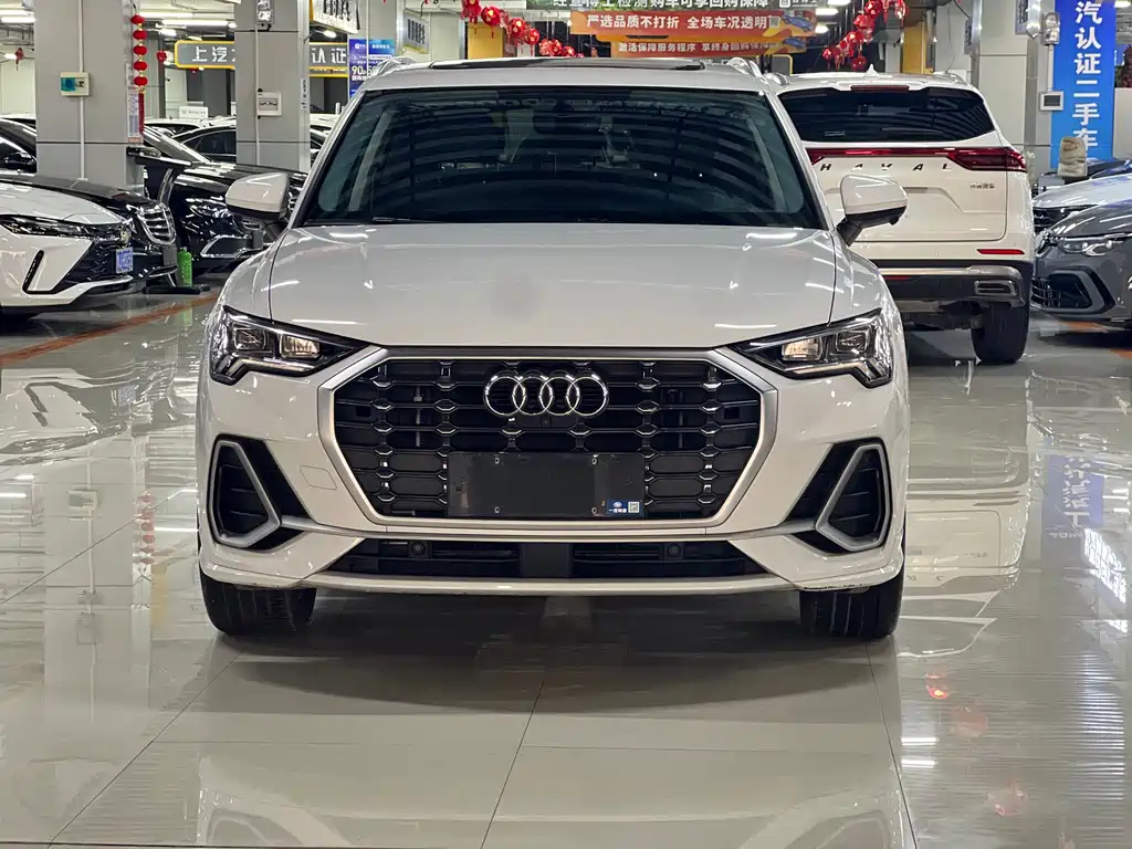 Audi Q3 2022 — фото 2