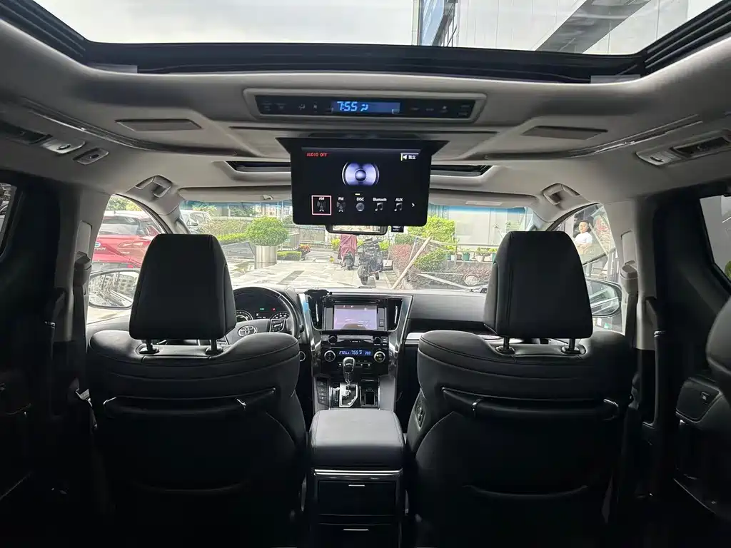 Toyota Vellfire 2020 — фото 19