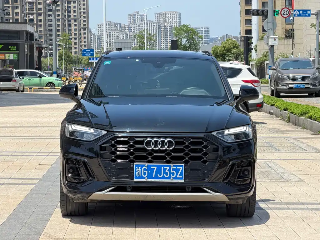 Audi Q5L 2023 — фото 2