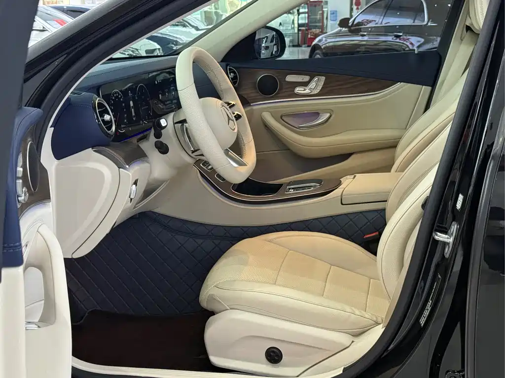 Mercedes-Benz E-Class 2023