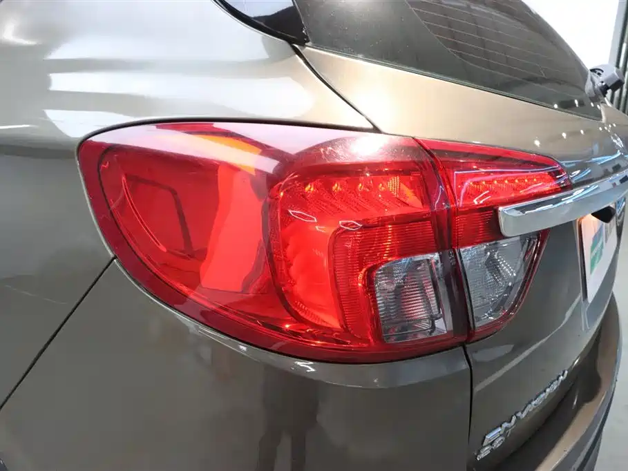 Buick Envision Plus 2017 — фото 33