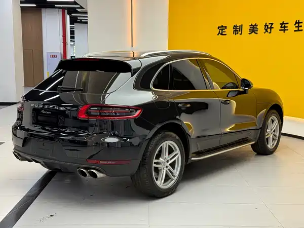 Porsche Macan 2015