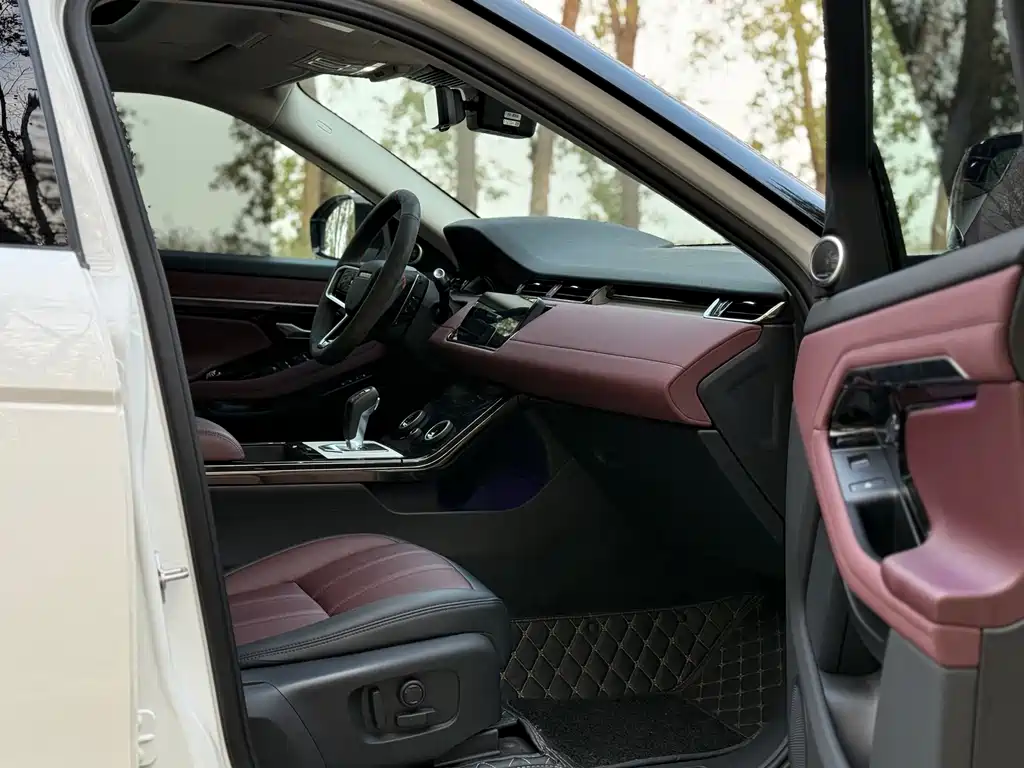Land Rover Evoque 2022 — фото 13