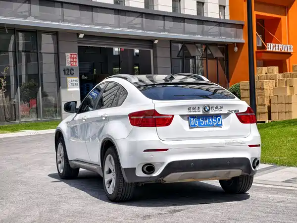 BMW X6 2011