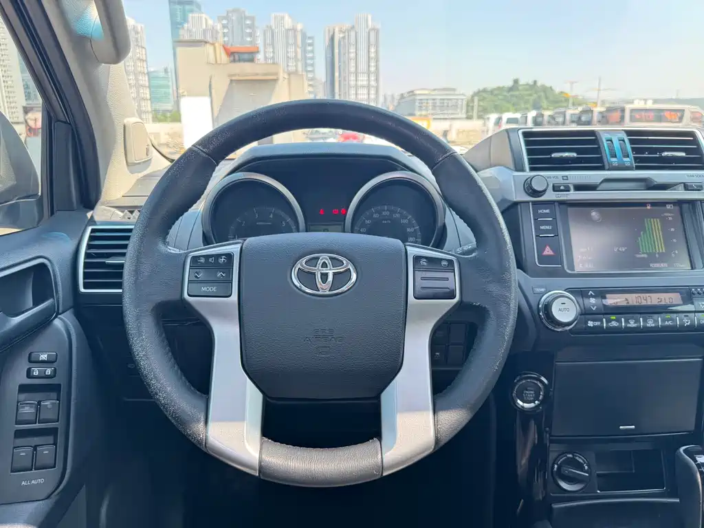 Toyota Prado 2016 — фото 10