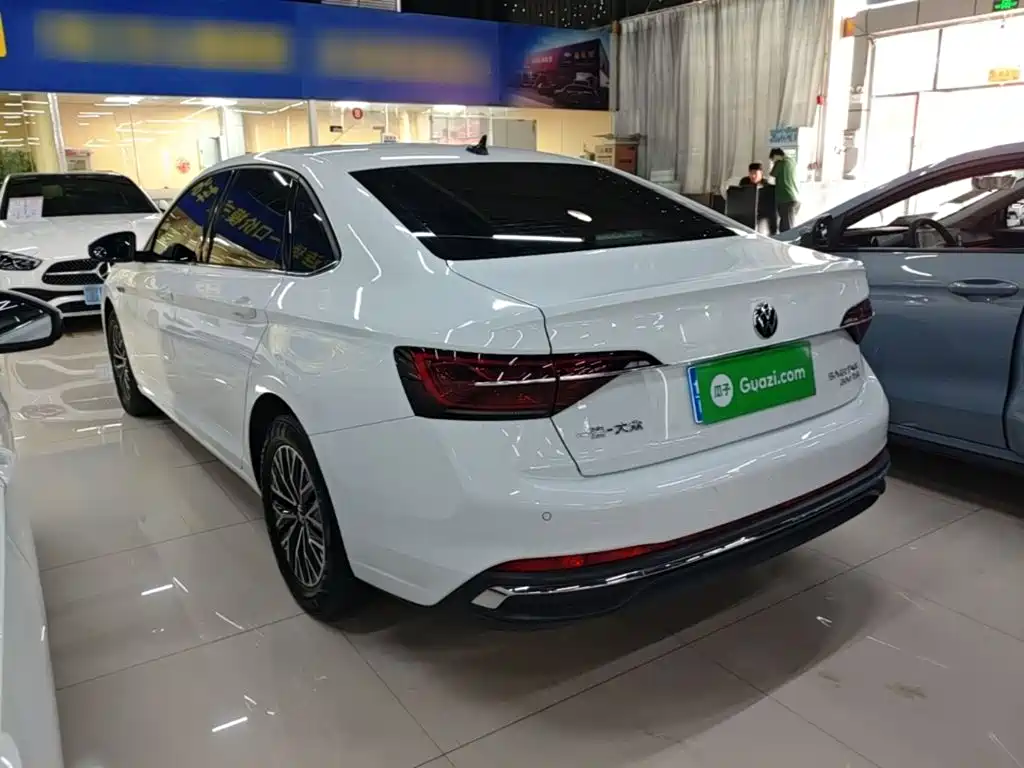 Volkswagen Sagitar 2024