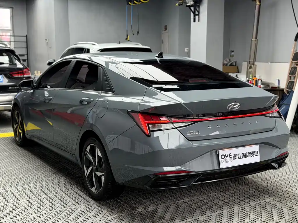 Hyundai Elantra 2023 — фото 4