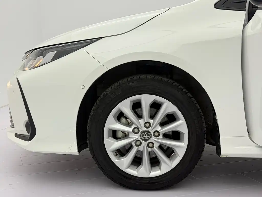 Toyota Corolla 2022 — фото 21