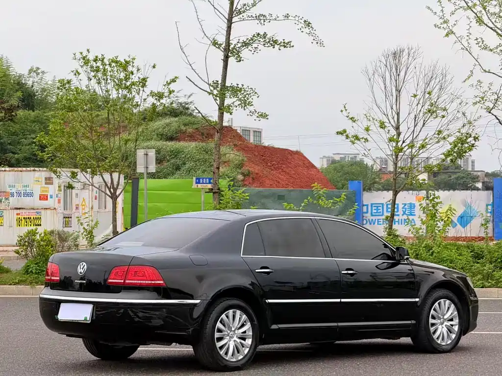 Volkswagen Phaeton 2012 — фото 7