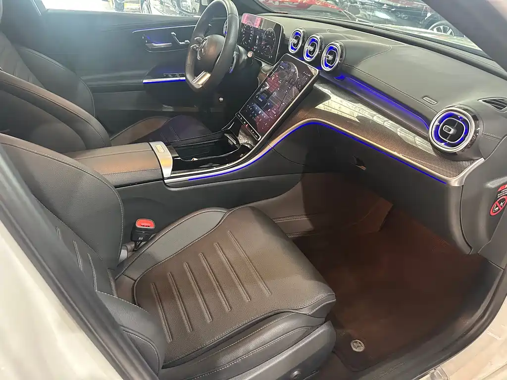 Mercedes-Benz C-Class 2023 — фото 15