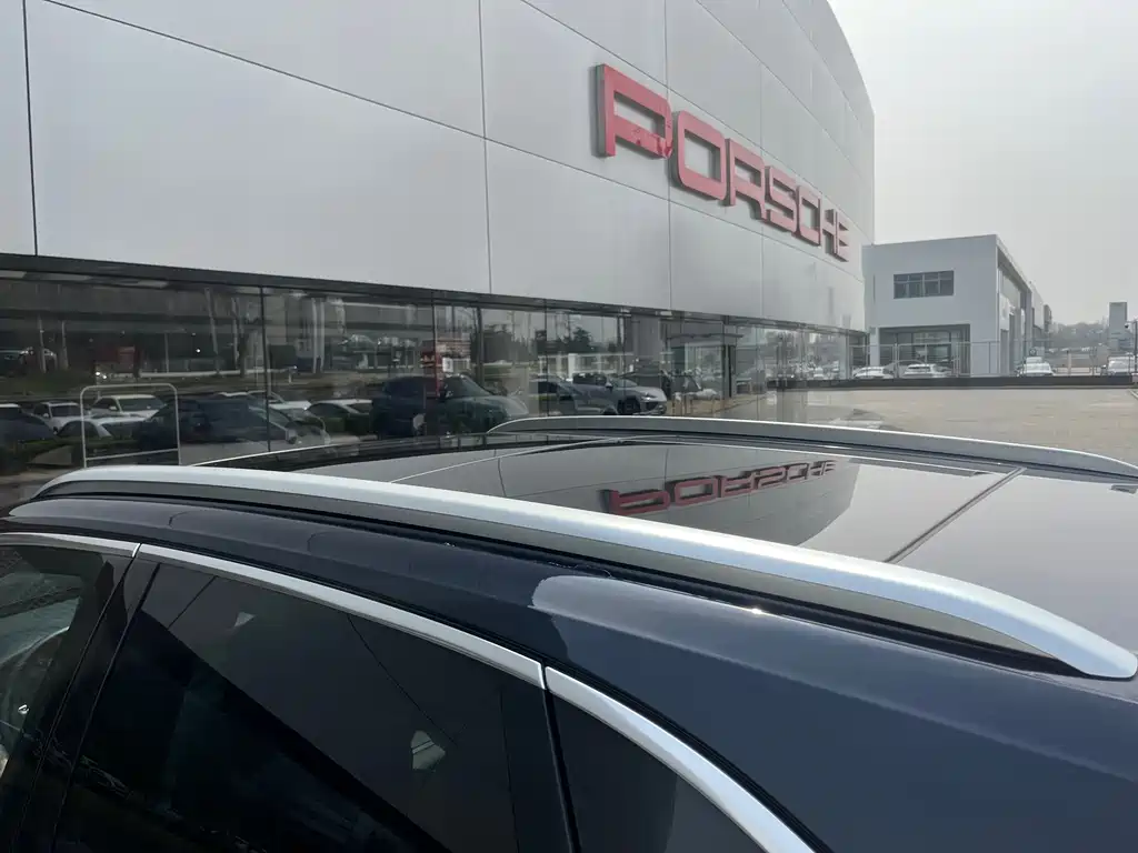 Porsche Cayenne 2020 — фото 15