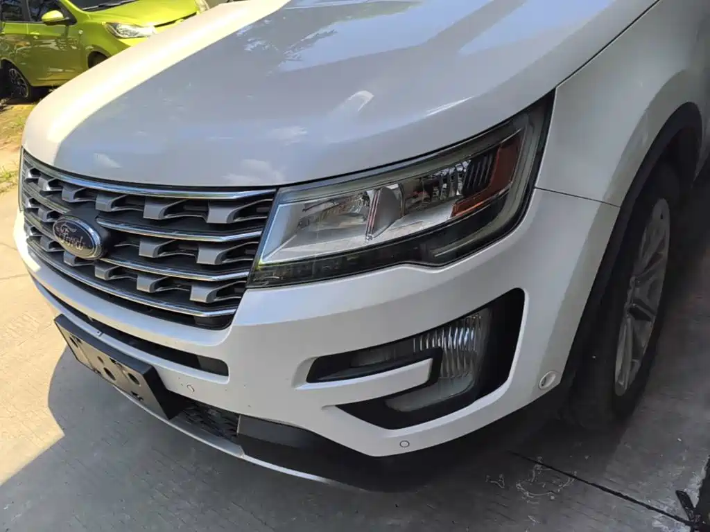 Ford Explorer 2017 — фото 24