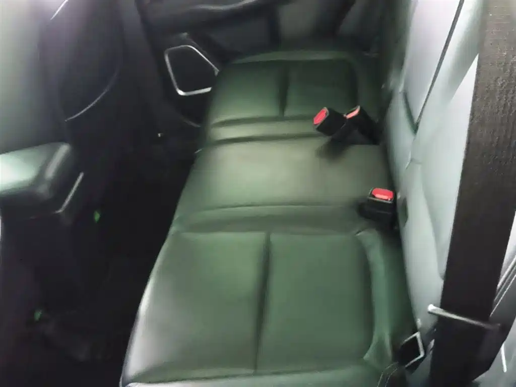 Mitsubishi Outlander 2018 — фото 17