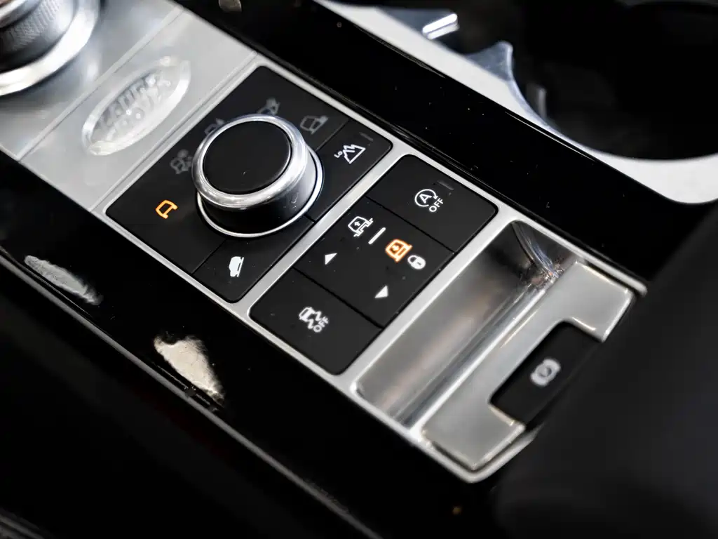 Land Rover Discovery 2019 — фото 18
