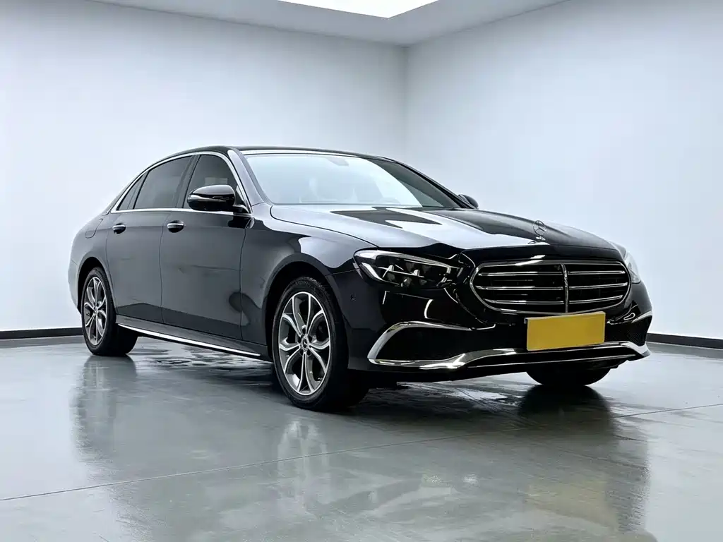 Mercedes-Benz E-Class 2023 — фото 3