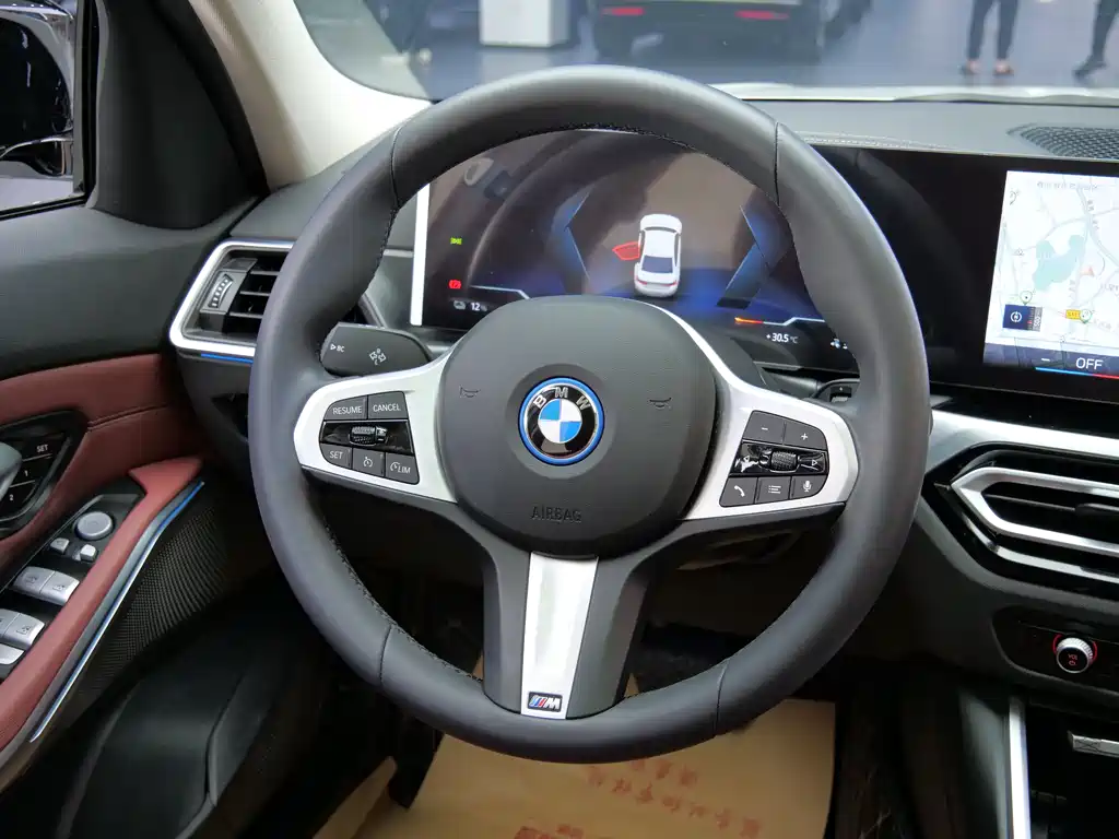 BMW i3 2024 — фото 11