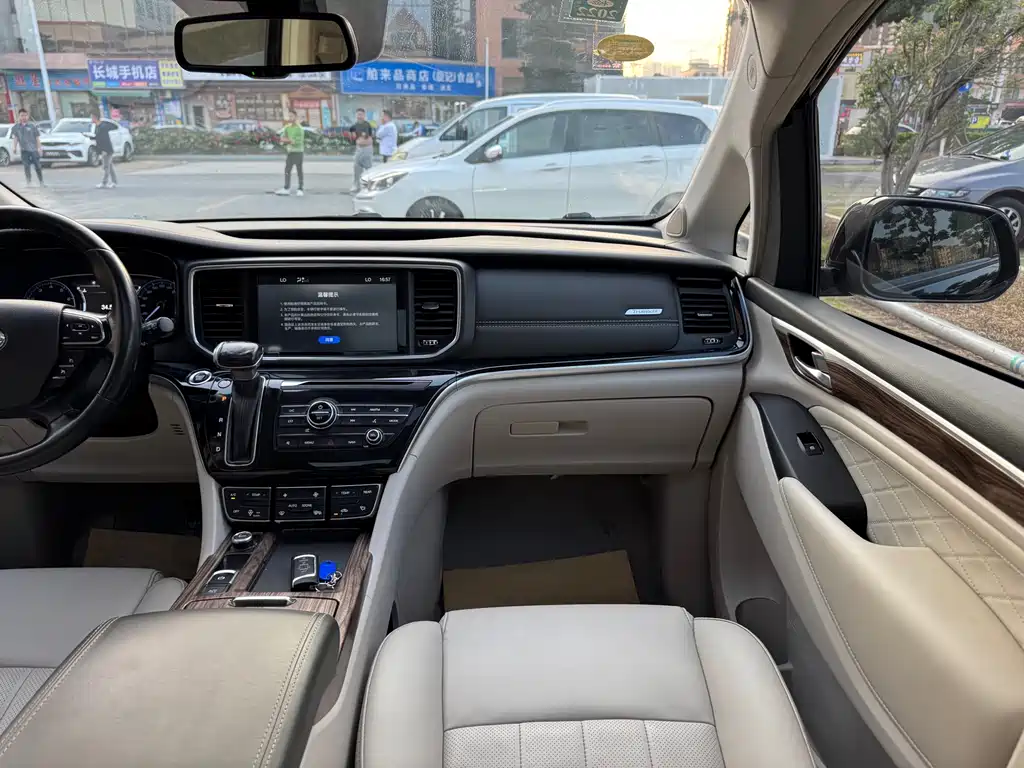 GAC Motor Trumpchi M8 2019 — фото 19