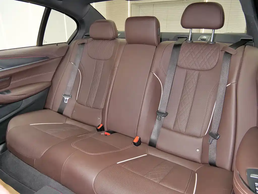 BMW 5 Series New Energy 2022 — фото 12
